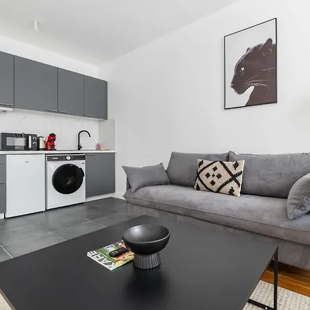 2 Pieces Refait Neuf Metro Jaures - Paris 19 - 4P - Flat-Guest Appartement Buitenkant foto